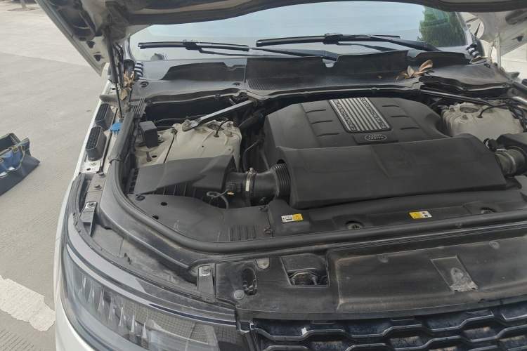 Used Land Rover Range Sport  Engine Bay Right