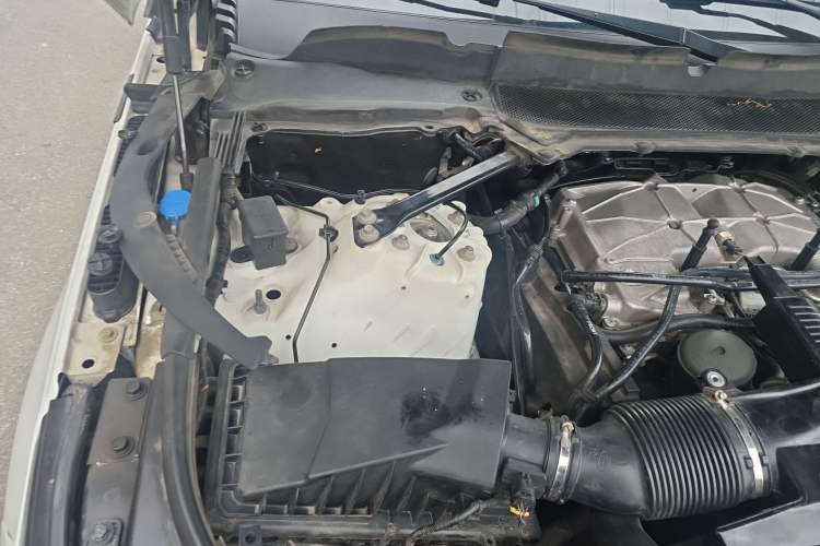 Used Land Rover Range Sport 2017 3.0 SC V6 HSE Engine Bay Right