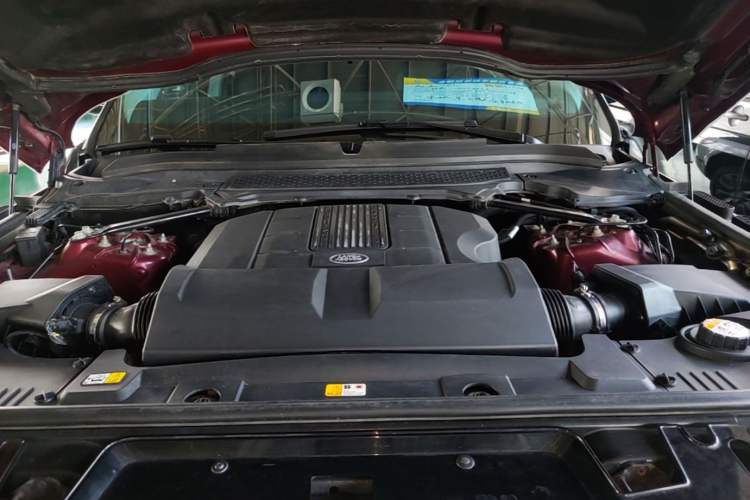 Used Land Rover Range Sport 2017 3.0 SC V6 SE Engine Bay