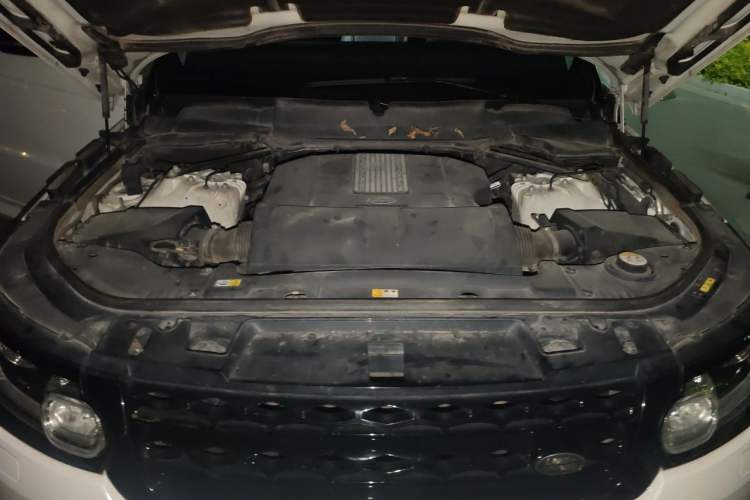 Used Land Rover Range Sport 2017 3.0 SC V6 HSE DYNAMIC Engine Bay