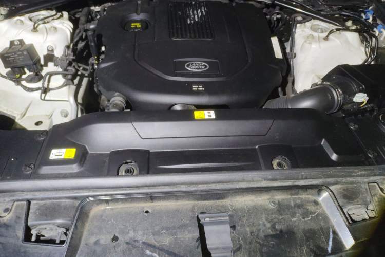 Used Land Rover Range Sport  Engine Bay