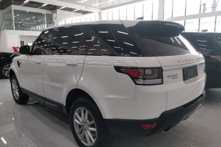 Used Land Rover Range Sport 2017 3.0 SC V6 SE Exterior 2
