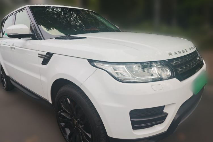 Used Land Rover Range Sport  Front Right 45 Deg