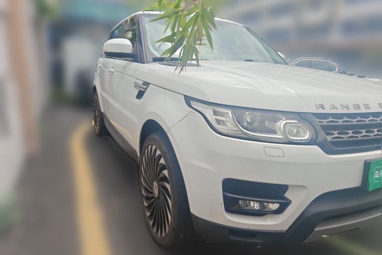 Used Land Rover Range Sport  Front Right 45 Deg
