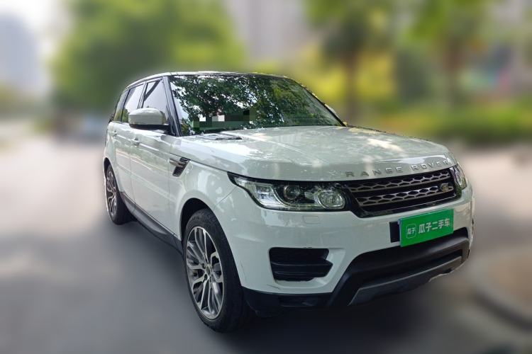 Used Land Rover Range Sport  Front Right 45 Deg