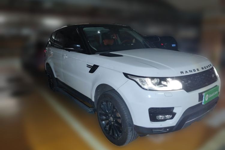 Used Land Rover Range Sport  Front Right 45 Deg