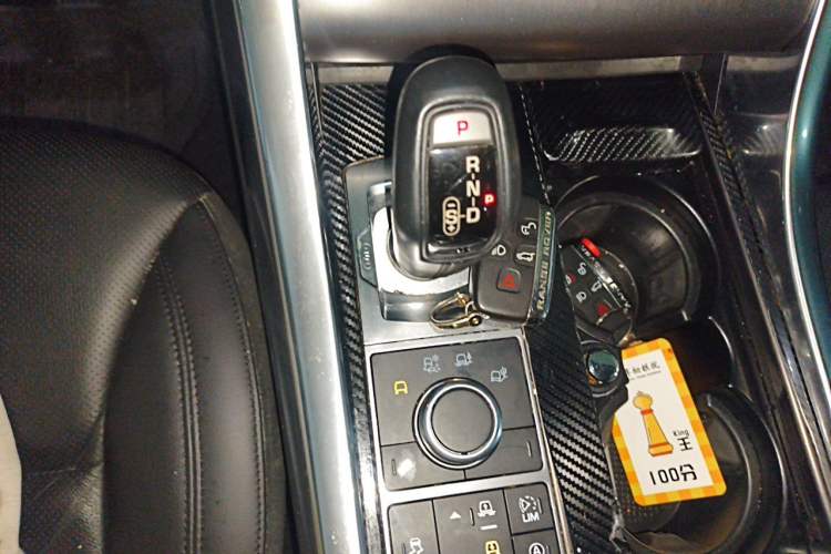 Used Land Rover Range Sport 2017 3.0 SC V6 SE Gear Lever
