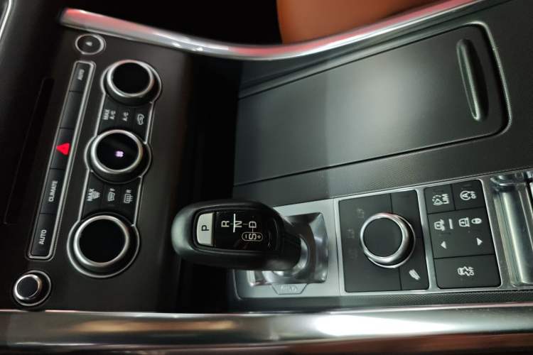 Used Land Rover Range Sport 2017 3.0 SC V6 HSE DYNAMIC Gear Lever