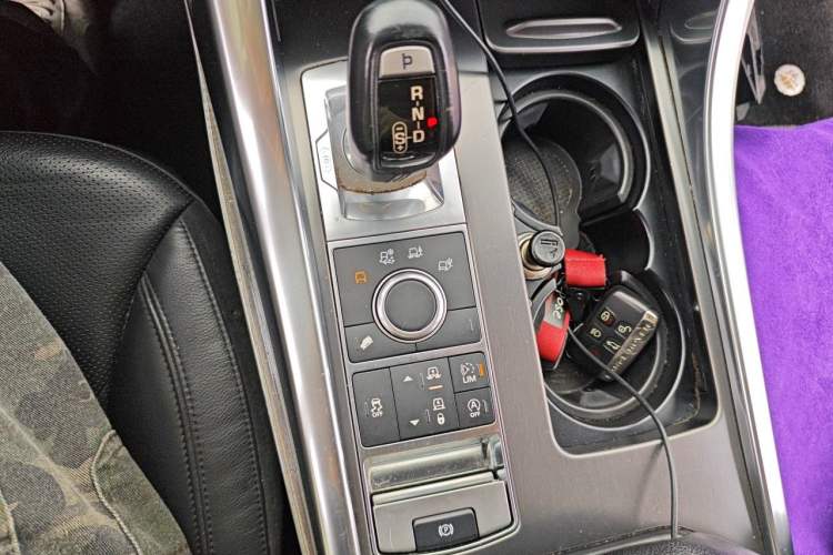 Used Land Rover Range Sport 2017 3.0 SC V6 SE Gear Lever