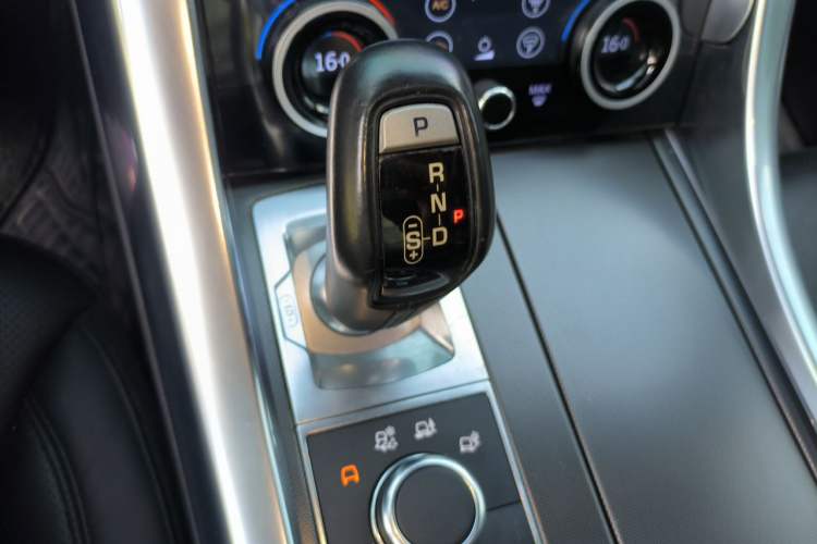 Used Land Rover Range Sport 2017 3.0 SC V6 HSE DYNAMIC Gear Lever