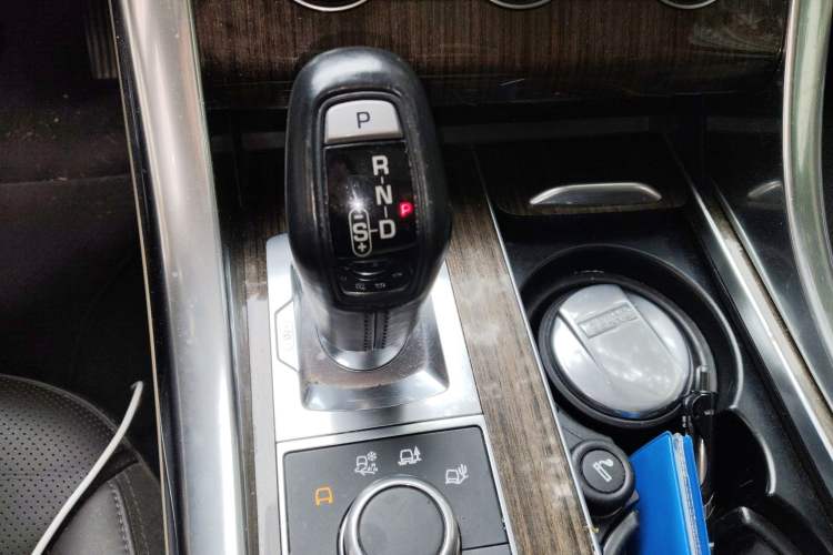 Used Land Rover Range Sport 2017 3.0 SC V6 HSE Gear Lever