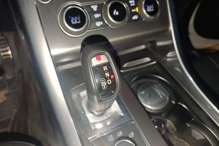 Used Land Rover Range Sport 2017 3.0 SC V6 HSE DYNAMIC Gear Lever