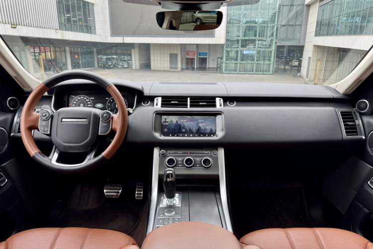 Used Land Rover Range Sport 2017 3.0 SC V6 HSE DYNAMIC Interior 2