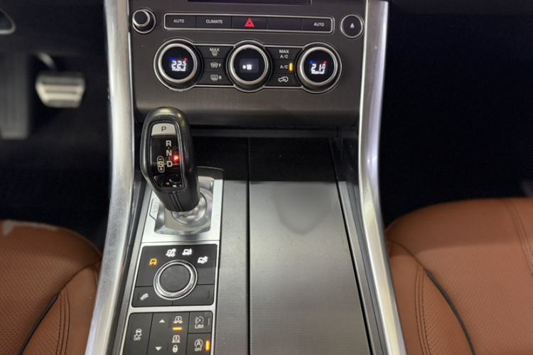 Used Land Rover Range Sport 2017 3.0 SC V6 HSE DYNAMIC Interior 3