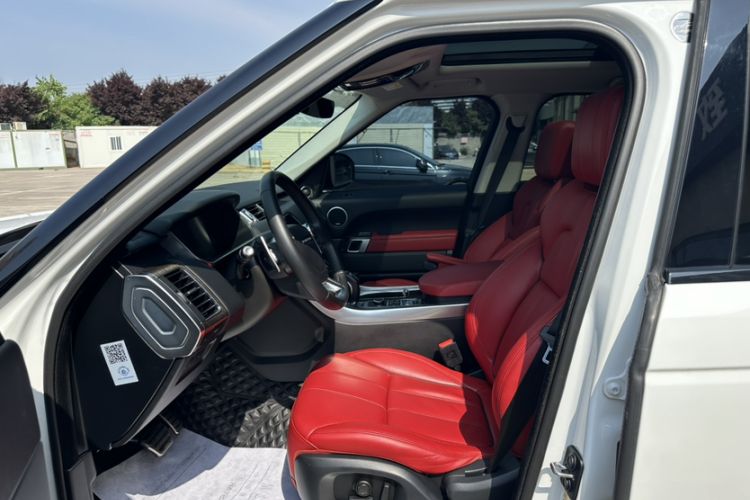 Used Land Rover Range Sport 2017 3.0 SC V6 HSE DYNAMIC Interior 4