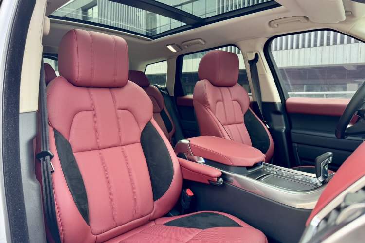 Used Land Rover Range Sport 2017 3.0 SC V6 HSE DYNAMIC Interior 6