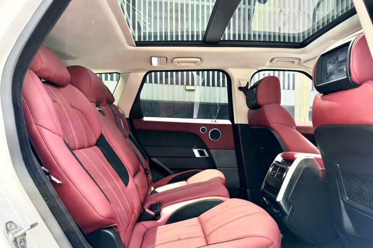 Used Land Rover Range Sport 2017 3.0 SC V6 HSE DYNAMIC Interior 7
