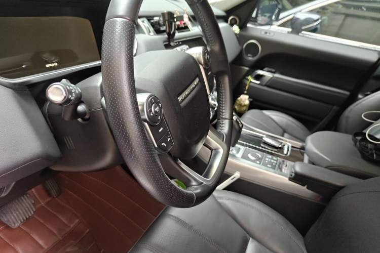 Used Land Rover Range Sport 2017 3.0 SC V6 HSE Left Front Seat