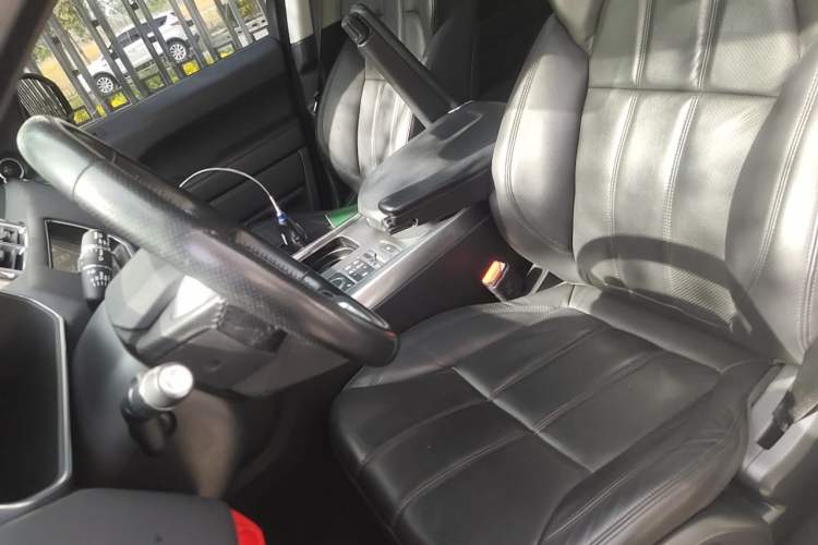 Used Land Rover Range Sport 2017 3.0 SC V6 SE Left Front Seat