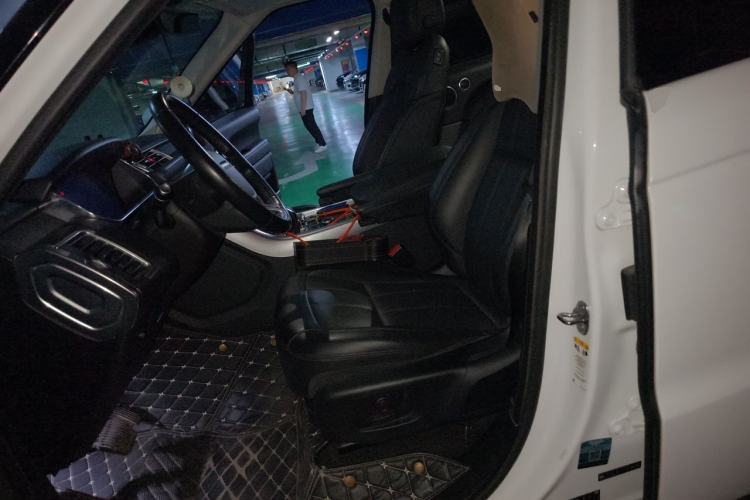 Used Land Rover Range Sport 2017 3.0 SC V6 SE Left Front Seat