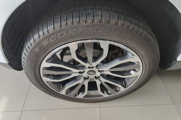 Used Land Rover Range Sport 2017 3.0 SC V6 SE Left Front Wheel Hub