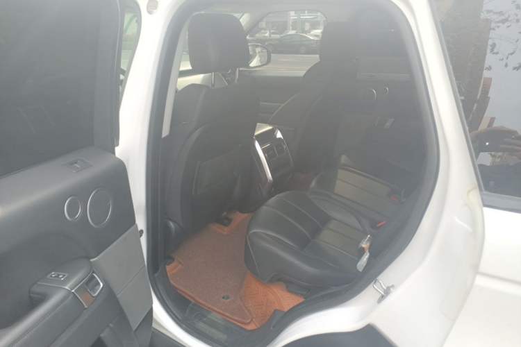 Used Land Rover Range Sport 2017 3.0 SC V6 SE Left Rear Seat