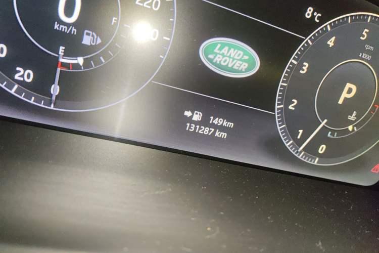 Used Land Rover Range Sport 2017 3.0 SC V6 HSE DYNAMIC Odometer Close Up
