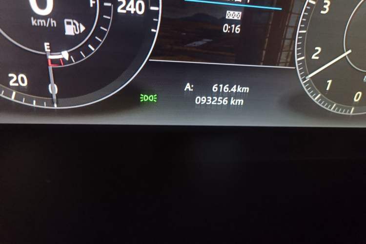 Used Land Rover Range Sport 2017 3.0 SC V6 SE Odometer Close Up