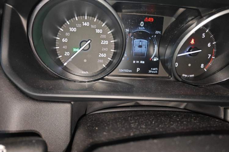 Used Land Rover Range Sport 2017 3.0 SC V6 SE Odometer Close Up