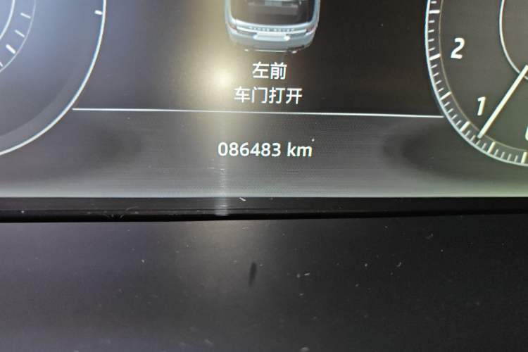Used Land Rover Range Sport 2017 3.0 SC V6 SE Odometer Close Up