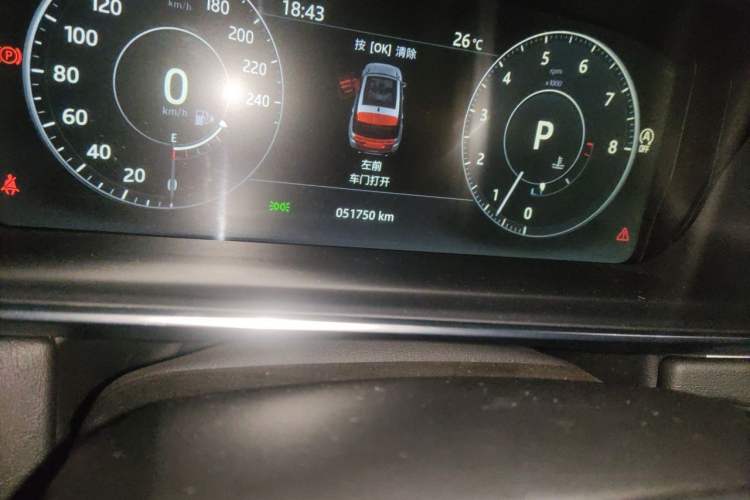 Used Land Rover Range Sport 2017 3.0 SC V6 HSE DYNAMIC Odometer Close Up