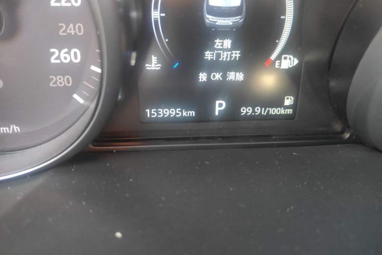 Used Land Rover Range Sport  Odometer Close Up