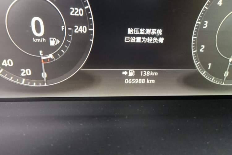 Used Land Rover Range Sport 2017 3.0 SC V6 HSE DYNAMIC Odometer Close Up