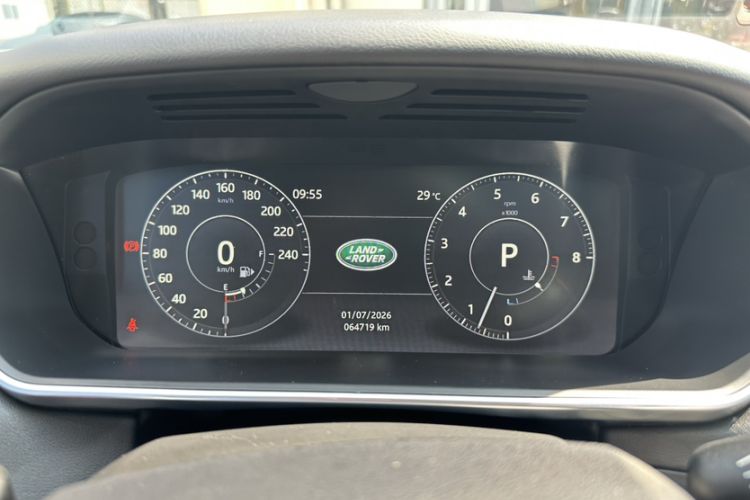 Used Land Rover Range Sport 2017 3.0 SC V6 HSE DYNAMIC Odometer Close Up