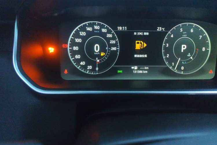 Used Land Rover Range Sport 2017 3.0 SC V6 HSE DYNAMIC Odometer Close Up