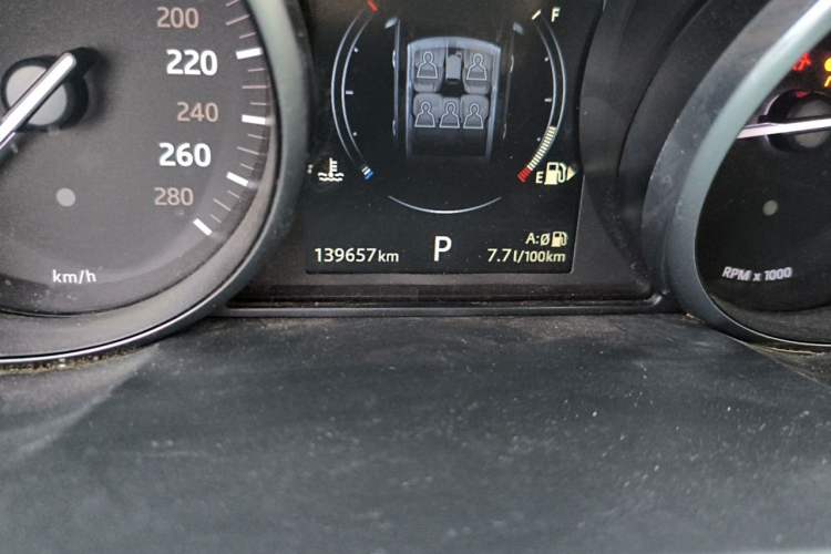 Used Land Rover Range Sport  Odometer Close Up