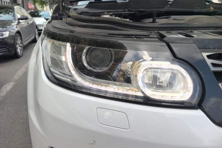 Used Land Rover Range Sport  Right Front Headlight