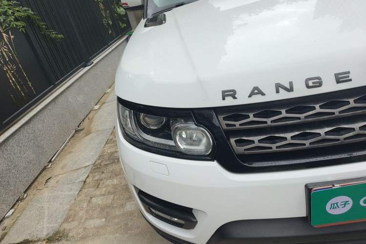 Used Land Rover Range Sport 2017 3.0 SC V6 SE Right Front Headlight