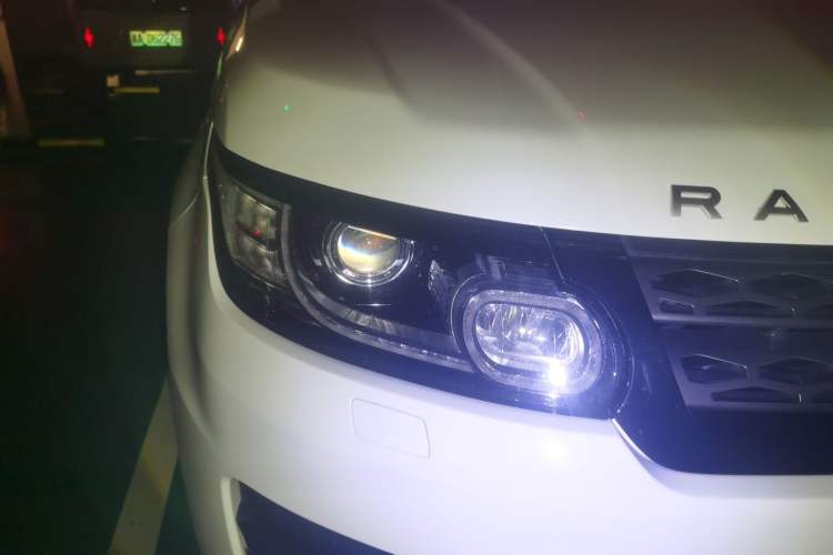Used Land Rover Range Sport  Right Front Headlight