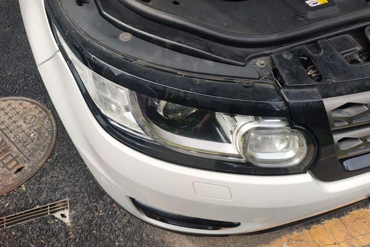 Used Land Rover Range Sport 2017 3.0 SC V6 SE Right Front Headlight