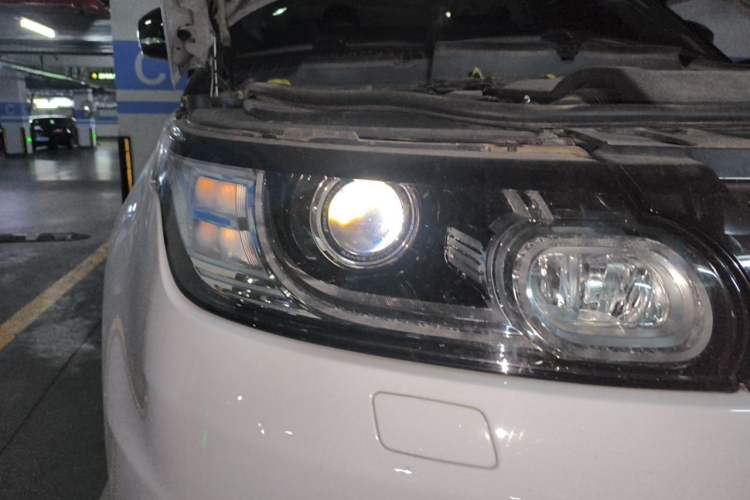 Used Land Rover Range Sport 2017 3.0 SC V6 FENGSHANG ChuanShi Edition DYNAMIC Right Front Headlight