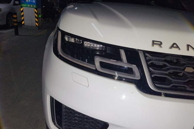 Used Land Rover Range Sport 2017 3.0 SC V6 SE Right Front Headlight