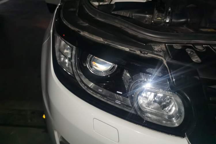 Used Land Rover Range Sport 2017 3.0 SC V6 HSE Right Front Headlight