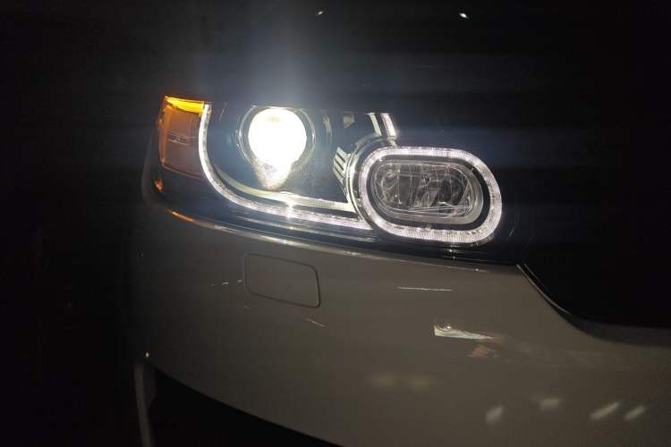 Used Land Rover Range Sport 2017 3.0 SC V6 HSE DYNAMIC Right Front Headlight