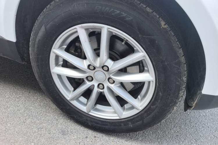 Used Land Rover Range Sport  Right Front Wheel Hub