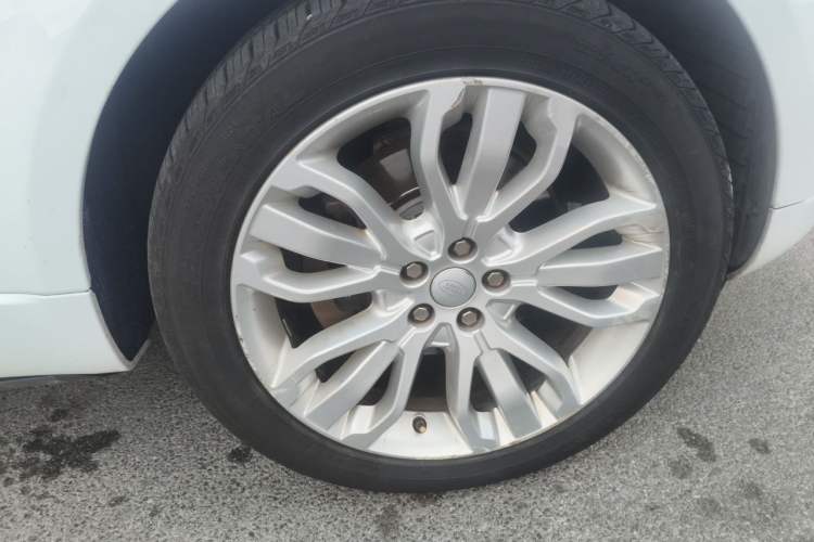 Used Land Rover Range Sport 2017 3.0 SC V6 HSE DYNAMIC Right Front Wheel Hub