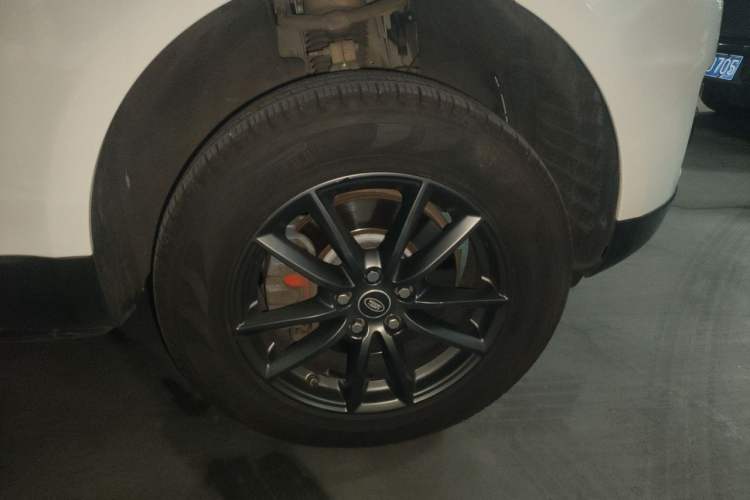 Used Land Rover Range Sport  Right Front Wheel Hub