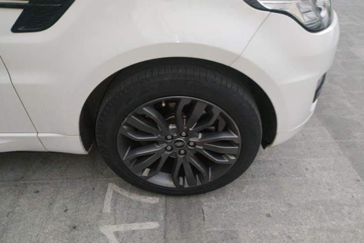 Used Land Rover Range Sport 2017 3.0 SC V6 HSE DYNAMIC Right Front Wheel Hub
