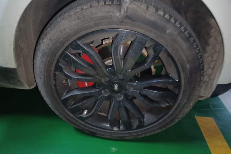 Used Land Rover Range Sport 2017 3.0 SC V6 SE Right Front Wheel Hub
