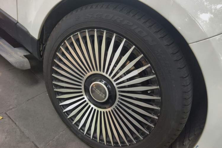 Used Land Rover Range Sport  Right Front Wheel Hub